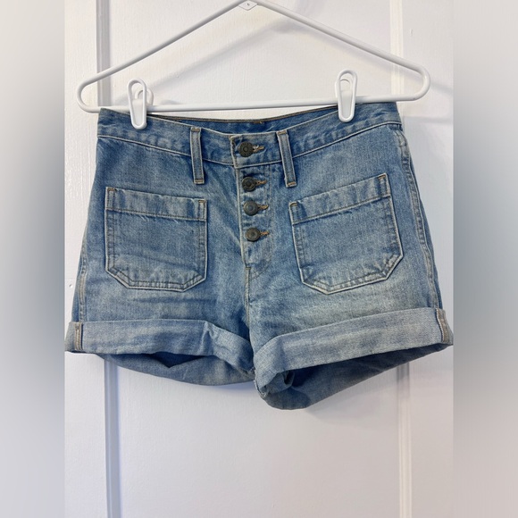 Levi’s Front Button Shorts - Picture 1 of 4